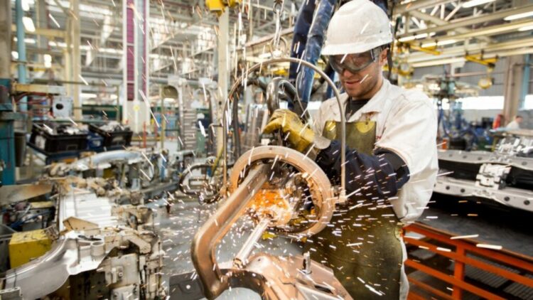 La economía creció 0,6%