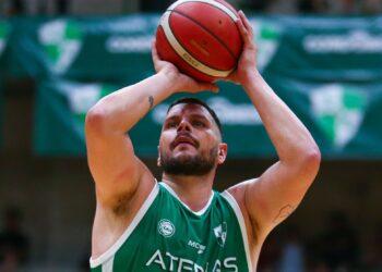 Atenas anunció la desvinculación de Vicens y la llegada de Gutiérrez