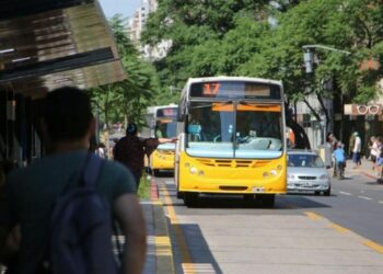Reducirán las frecuencias del transporte urbano