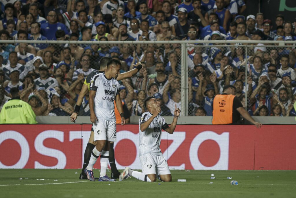 Central Córdoba de Santiago del Estero le ganó a Vélez y se consagró campeón