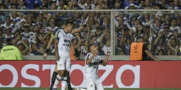 Central Córdoba de Santiago del Estero le ganó a Vélez y se consagró campeón
