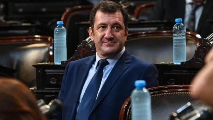 Unión por la Patria solicitó a Villarruel una sesión para remover al senador Kueider