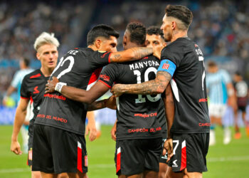 Lo festeja Talleres: Racing perdió ante Estudiantes en un increíble partido