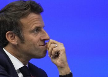 Cayó Barnier en Francia ¿la Quinta República en crisis?