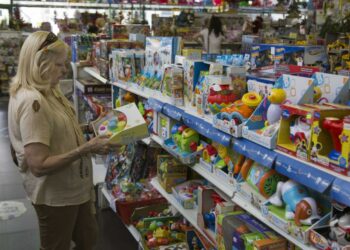 Las ventas de juguetes para Navidad no lograron revertir la caída del año