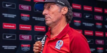 Pedro Troglio fue presentado como nuevo técnico de Instituto