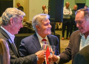 Llaryora insistió por una nueva ley de biocombustibles y la baja de las retenciones