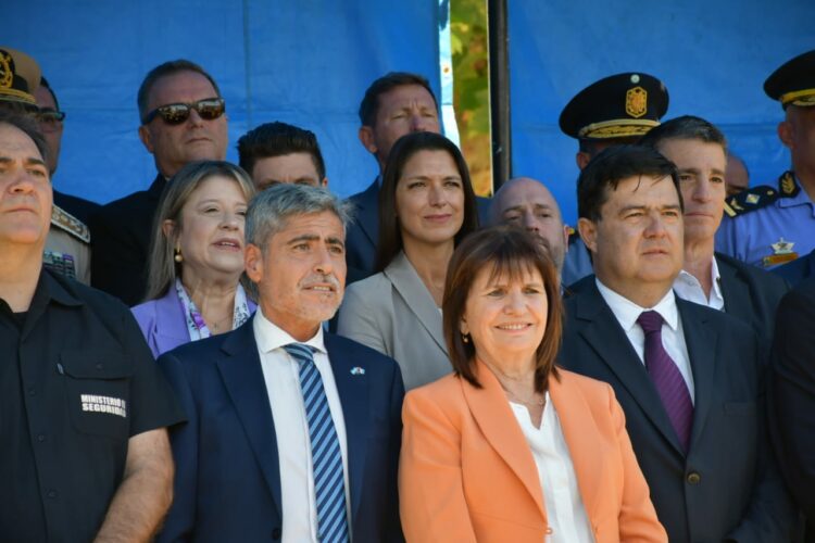 Quinteros acompañó a Bullrich en el acto de lanzamiento del Plan “90 10”.