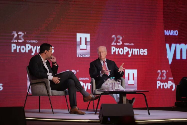 El CEO del Grupo Techint, Paolo Rocca, en la charla en ProPymes.