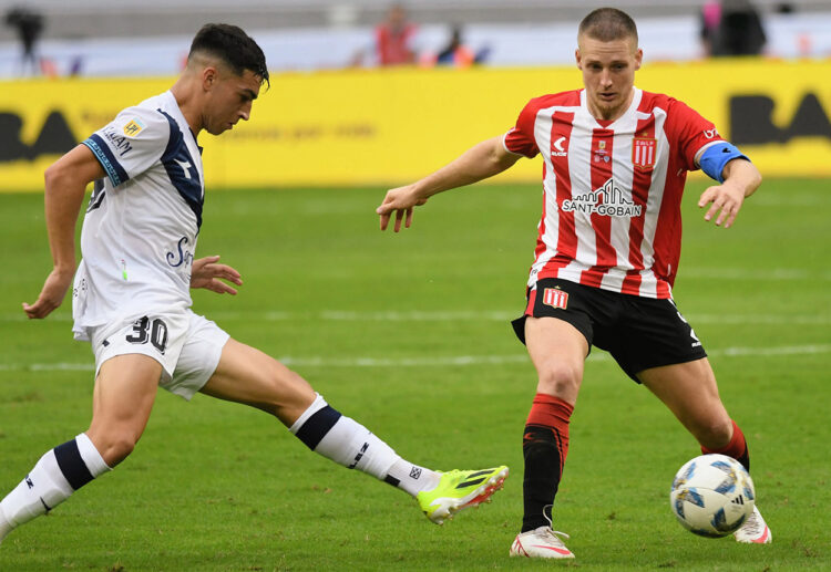 Estudiantes y Velez van por el Trofeo de Campeones.