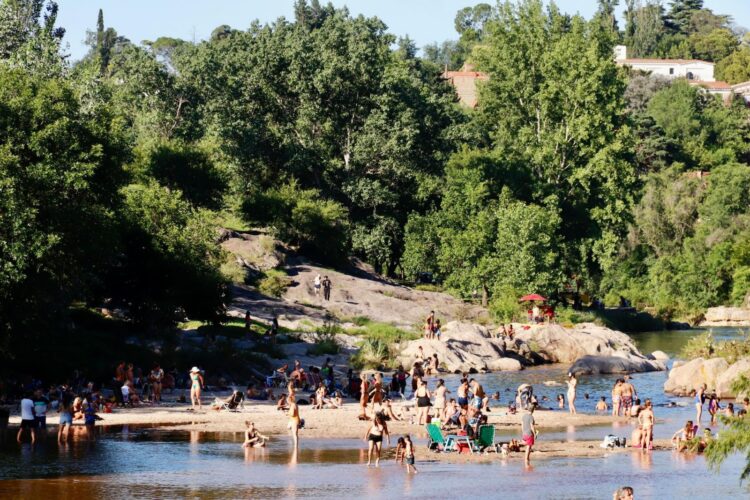 Apuntan a que los festivales y el turismo de cercanía sostengan la actividad.