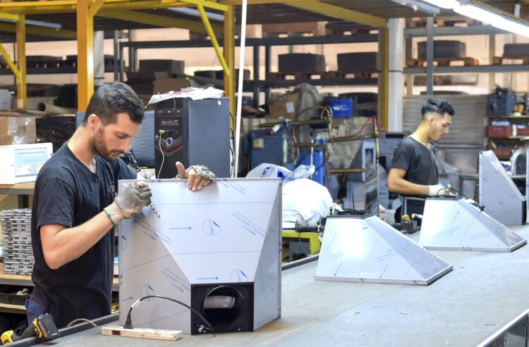 Los sectores de Madera y Muebles y Textiles destacaron por sus incrementos interanuales.