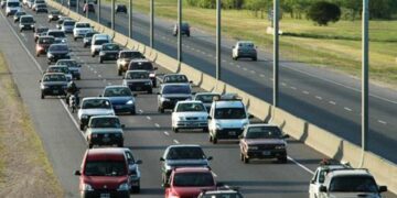 Aumento del tráfico en verano: consejos para viajar seguro en rutas nacionales