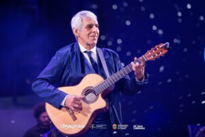 La quinta luna de Cosquín tuvo una gran celebración por los 50 años de música de Peteco Carabajal