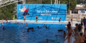 Clases de natación para niños de uno a seis años en los Parques Educativos Este y Noroeste