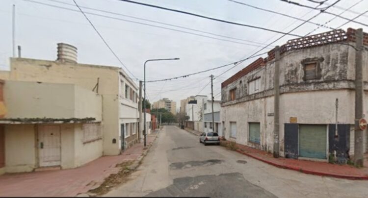El edificio donde la joven fue atacada.