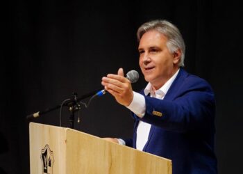 Llaryora destacó el mantenimiento del superávit fiscal en Córdoba