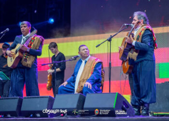 Con Los Manseros Santiagueños y el Indio Lucio Rojas, así se vivió la cuarta luna de Cosquín