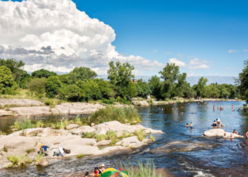 Verano seguro: recomendaciones para disfrutar de los ríos sin riesgos