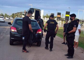 Secuestraron drogas y un arma de fuego en las inmediaciones del Festival de Jesús María