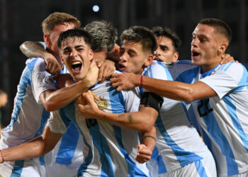 Argentina venció a Bolivia y quedó a un paso de la clasificación