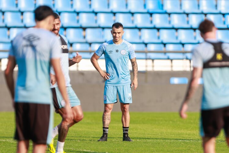 Belgrano debuta ante Huracán en el Gigante de Alberdi