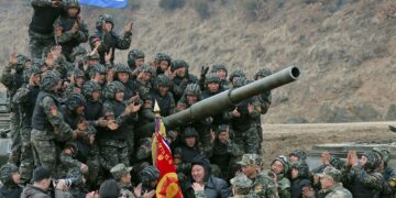 Corea del Norte presiona a sus soldados para que se suiciden antes que ser capturados