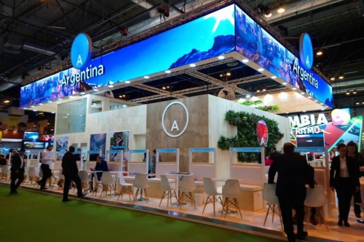 Fitur reúne y expone las propuestas de verano de 145 países.