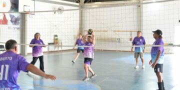 Newcom, el deporte para la tercera y mediana edad en el Parque Educativo Noroeste