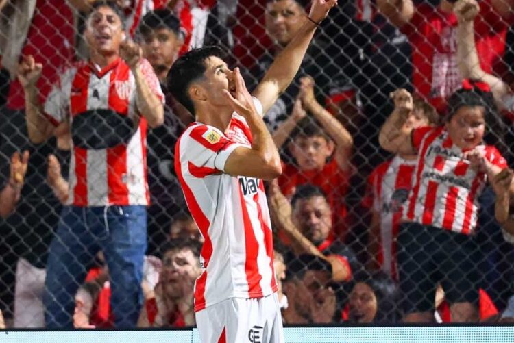 Rodríguez formó parte del histórico ascenso del Albirrojo a Primera en 2022.