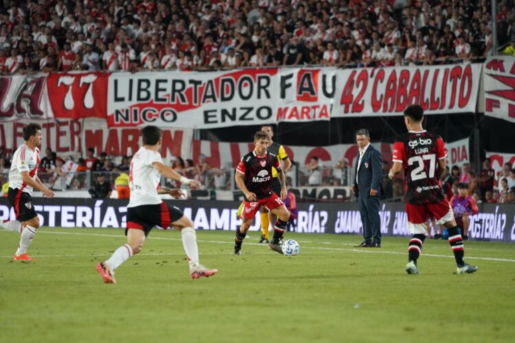 Sobre el final, Instituto cayó ante River en el Monumental