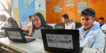 Más de 600 escuelas rurales ya cuentan con internet satelital