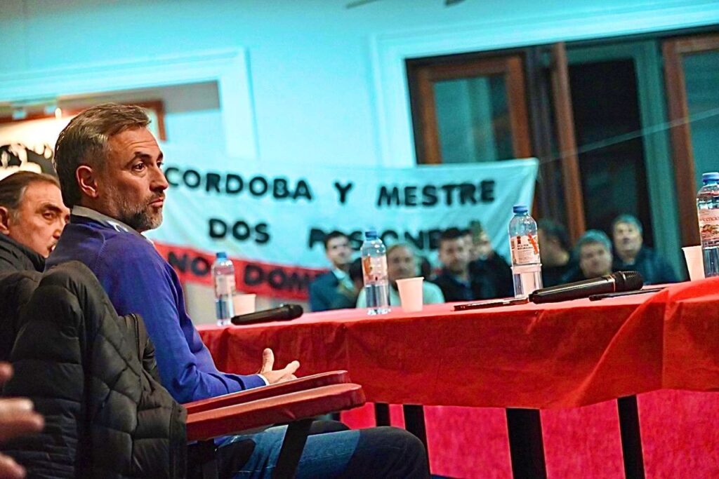 Acusan a De Loredo de querer reducir la UCR a un simple instrumento electoral