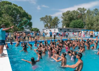 Más de 5.000 niños disfrutaron de los natatorios municipales