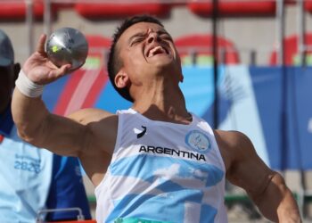 El atleta paralímpico cordobés que necesita ayuda para operarse y seguir compitiendo