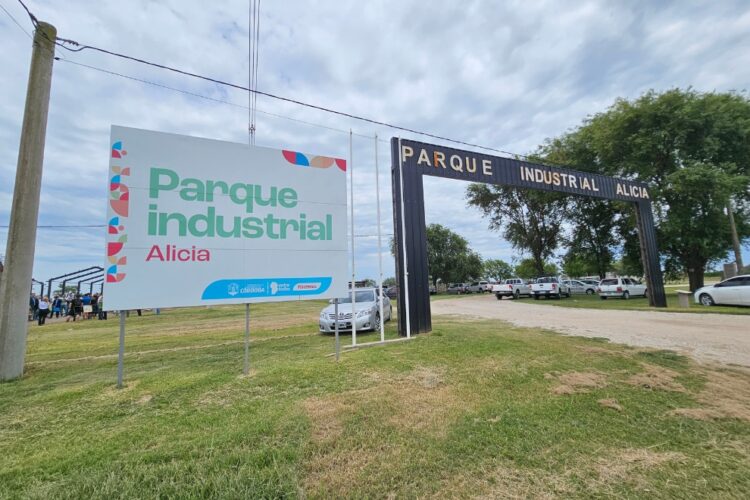 Entregaron fondos para parques industriales