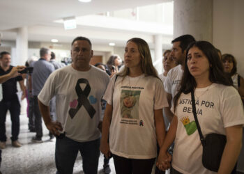 Cuarto día del histórico juicio por la muerte de bebés: comienzan a declarar las familias