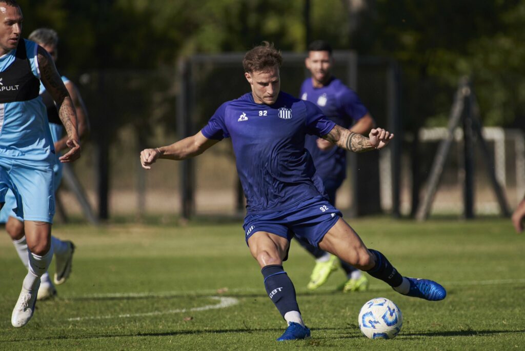 Talleres y Racing empataron 1-1 en el CARD