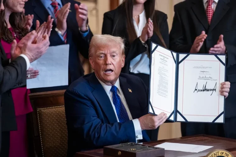 El presidente estadounidense Trump en la Oficina Oval de la Casa Blanca.