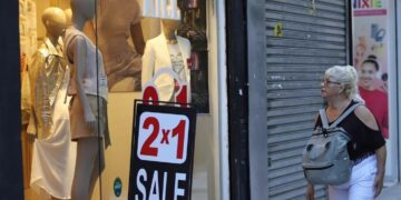 La inflación se desaceleró al 2,2% en enero y fue la más baja en cuatro años