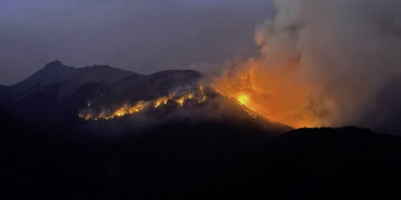 El Bolsón celebró en las calles el alivio de la lluvia tras semanas de incendios devastadores