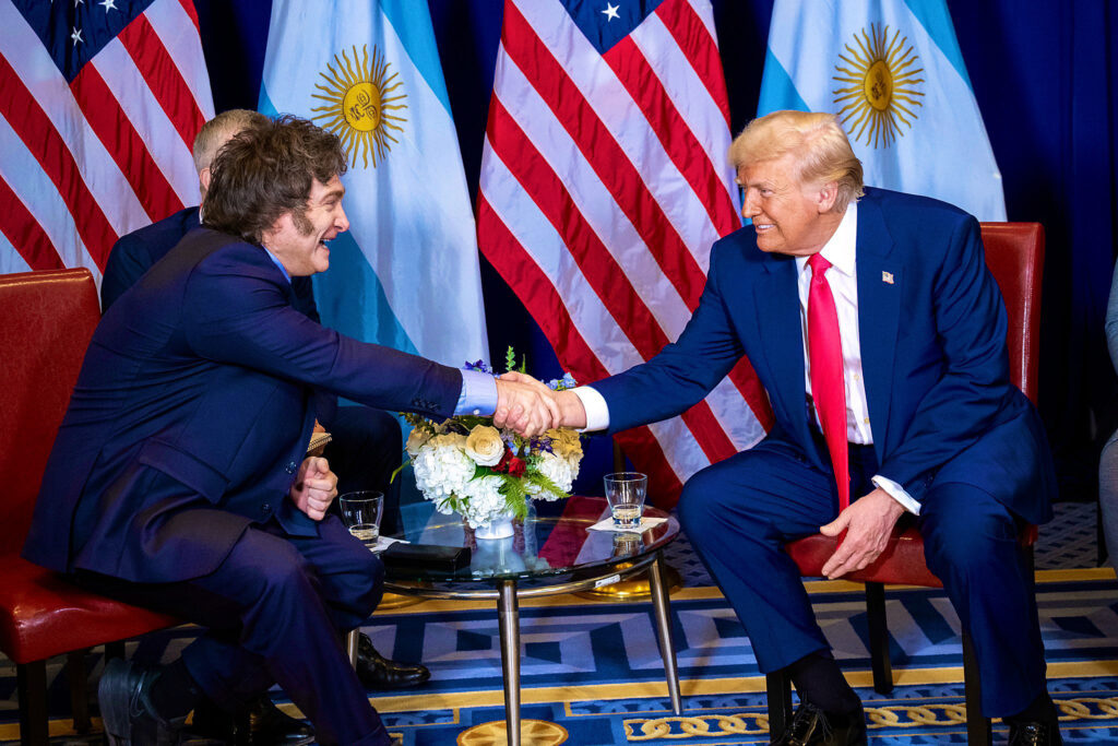 En medio del "criptogate", Milei recibió el apoyo de Trump: "Estoy orgulloso de vos"