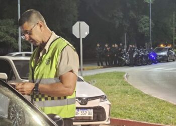 Controles nocturnos: otro operativo terminó con 29 vehículos trasladados por infracciones