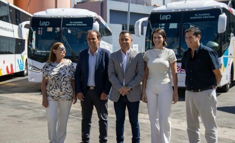 Rodio, secretario de Transporte provincial (al centro) encabezó el anuncio.