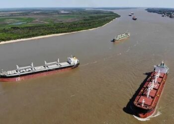 Sorpresa en la licitación de la  hidrovía: se presentó un sólo oferente