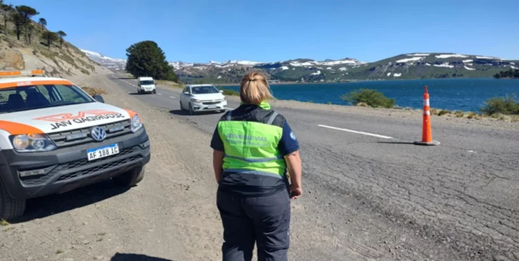 Los inspectores de tránsito y la policía caminera pueden exigir la VTV en las rutas de la Argentina.