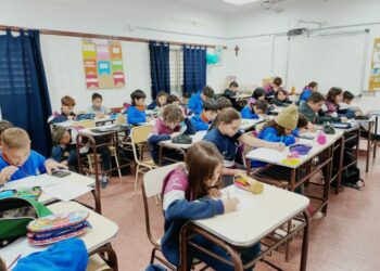 Se redujo la deserción escolar pero preocupa el abandono en tercer y cuarto año del secundario