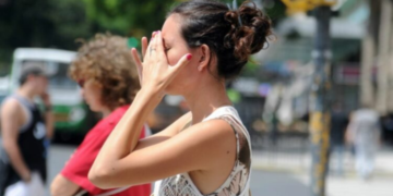 Este lunes, Córdoba sigue bajo temperaturas extremas, con máximas de más de 40°C.