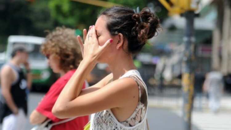 Este lunes, Córdoba sigue bajo temperaturas extremas, con máximas de más de 40°C.