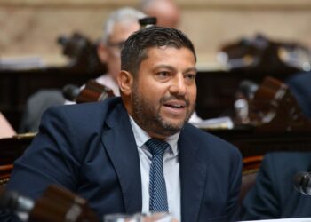 Presentaron un proyecto que obliga a los funcionarios a hacerse exámenes sobre consumo de drogas